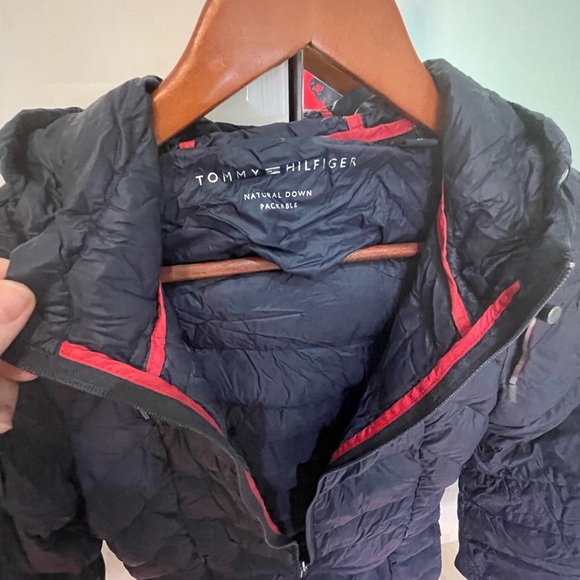 Tommy Hilfiger - Picture 3 of 5